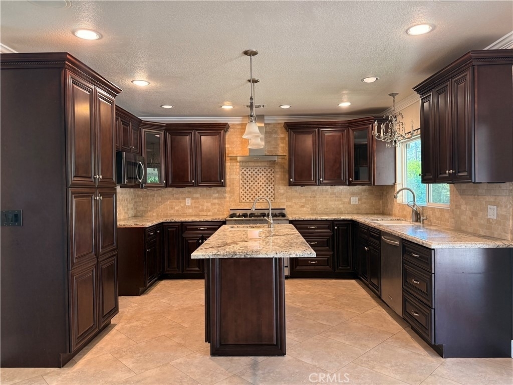1237 Norgate Street - Photo 3