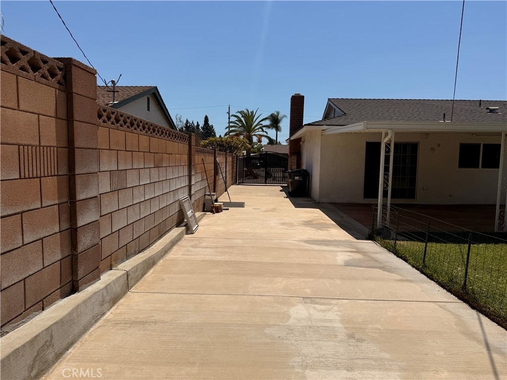 1237 Norgate Street - Photo 8