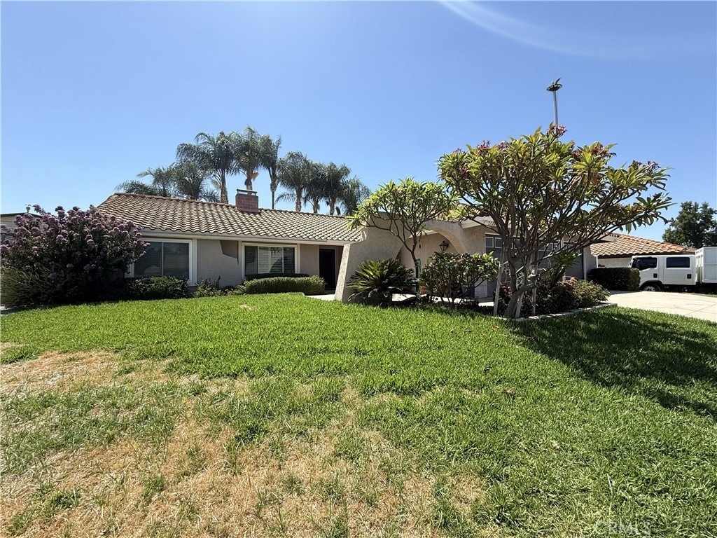 2720 Lexinton Place - Photo 0