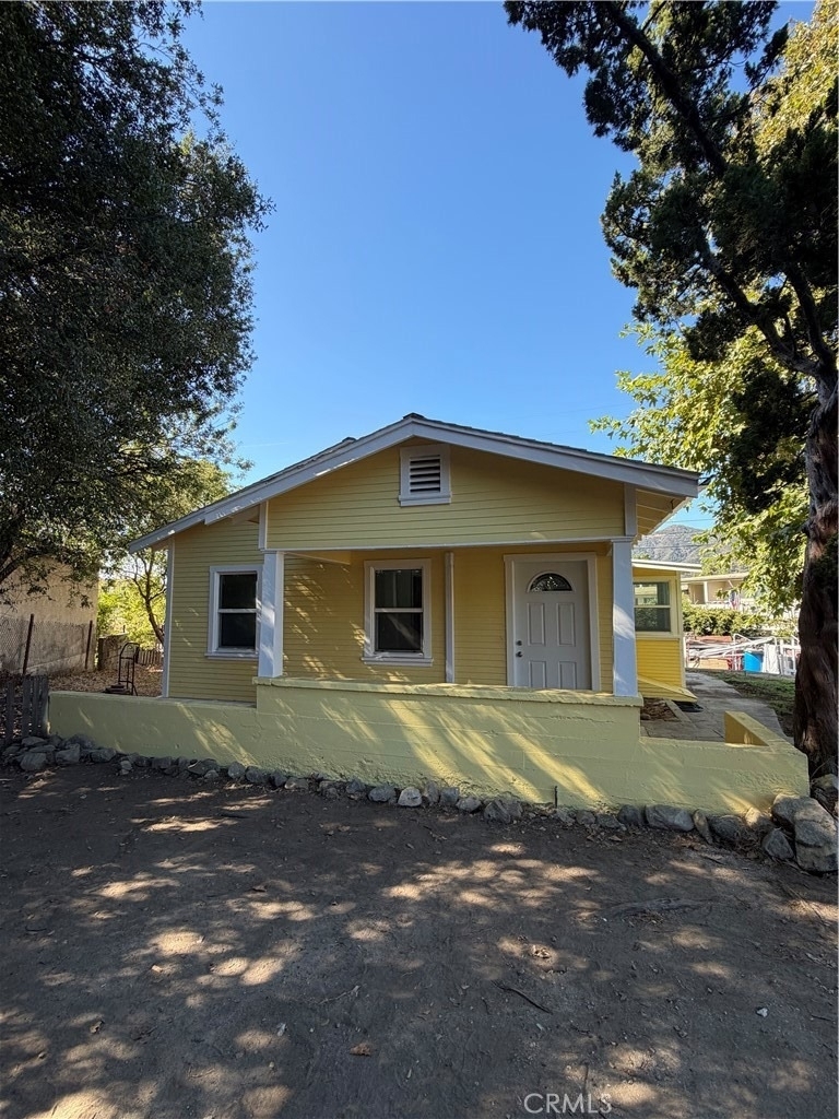 2704 Mayfield Avenue - Photo 0