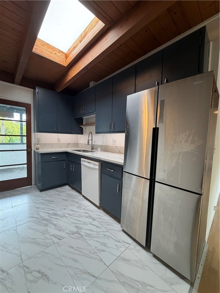 400 N Maple Drive - Photo 18