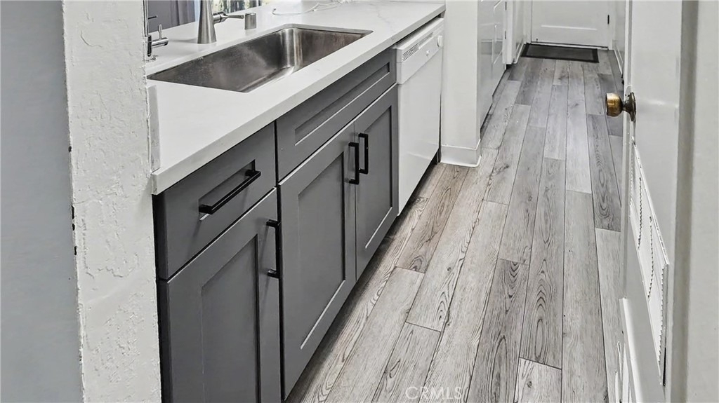 128 Castillion Terrace - Photo 3