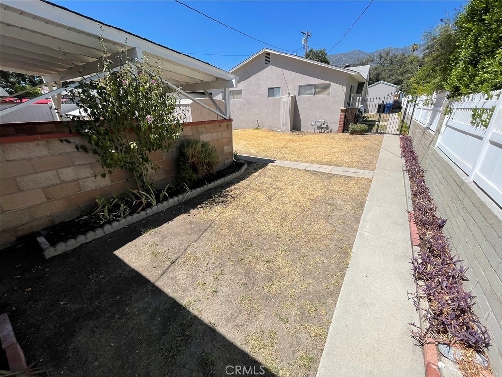 733 W Oceanview Avenue - Photo 15