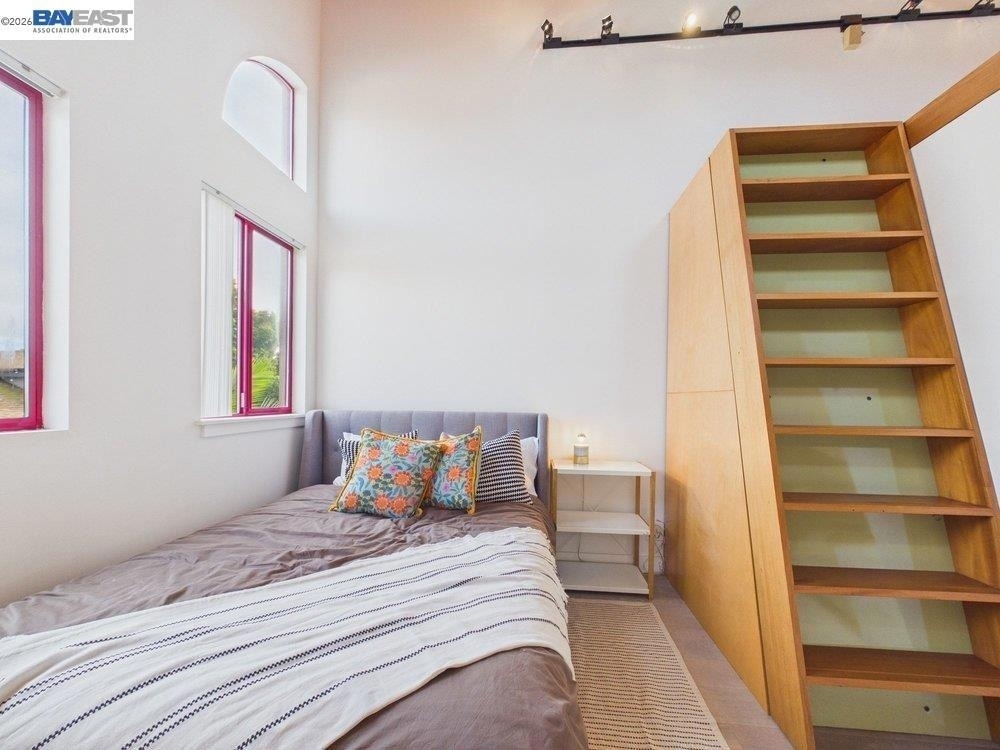 2932 Filbert St - Photo 16