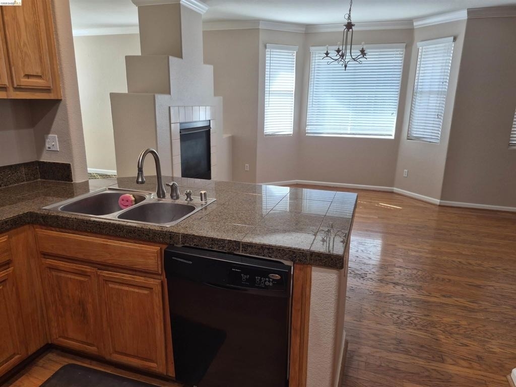 4127 Cherry Point Ct - Photo 2