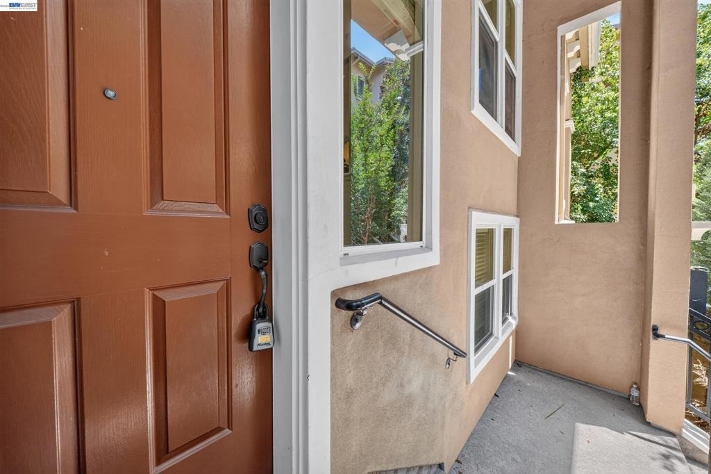 1656 Lee Way - Photo 6