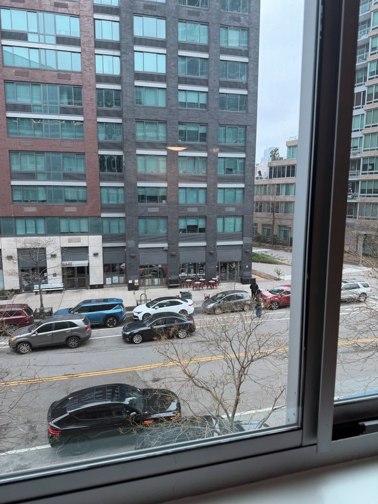 Center Boulevard - Photo 2