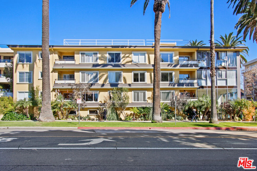 757 Ocean Avenue - Photo 3