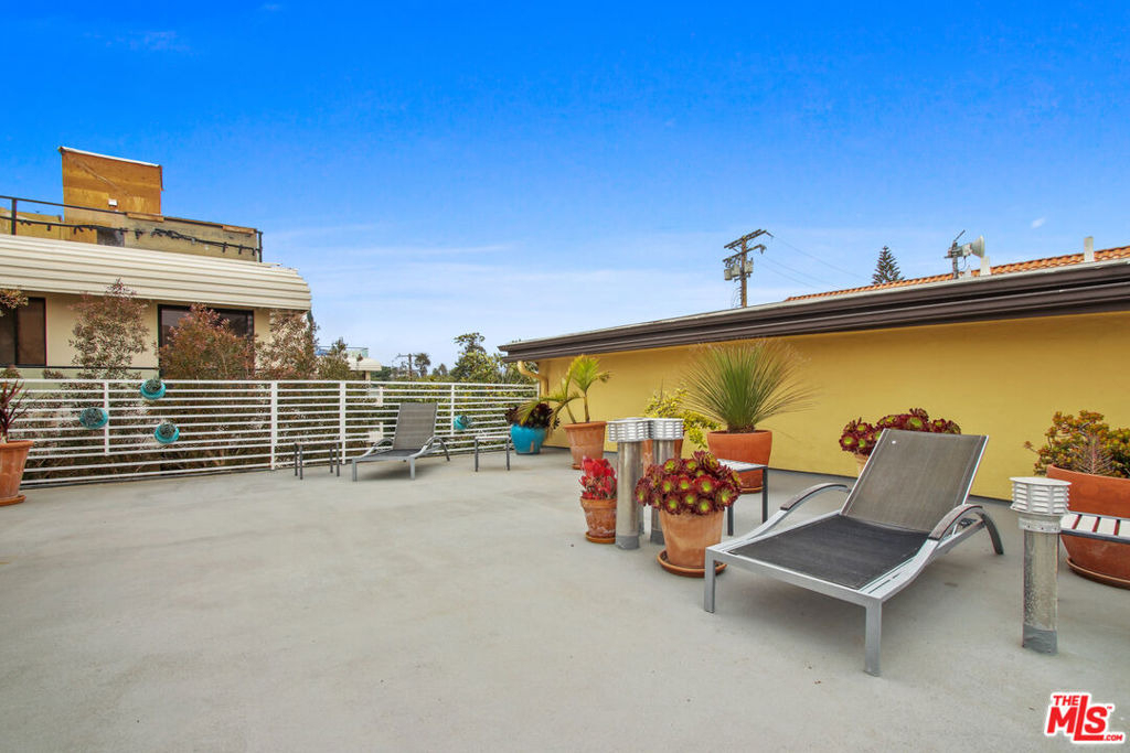 757 Ocean Avenue - Photo 15