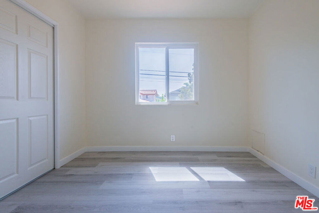 2107 Pullman - Photo 29