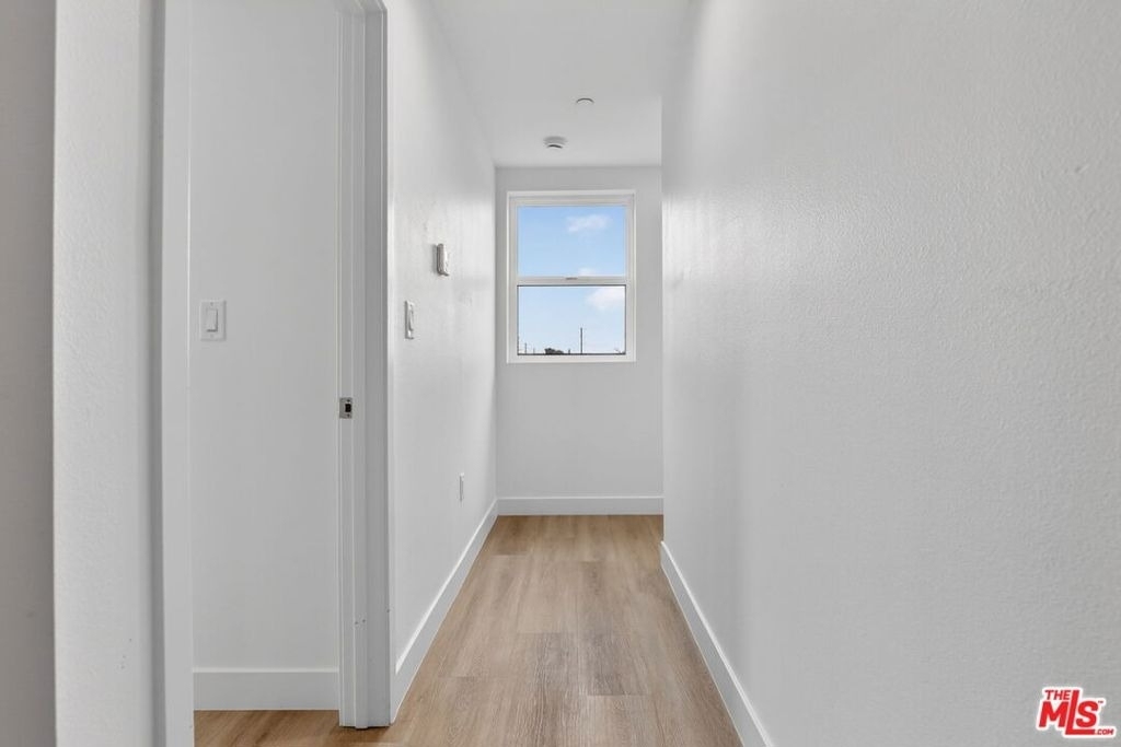 11446 Oxnard Street - Photo 30