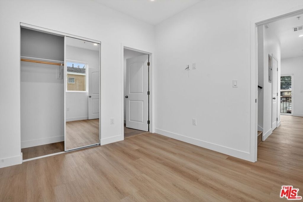11446 Oxnard Street - Photo 25