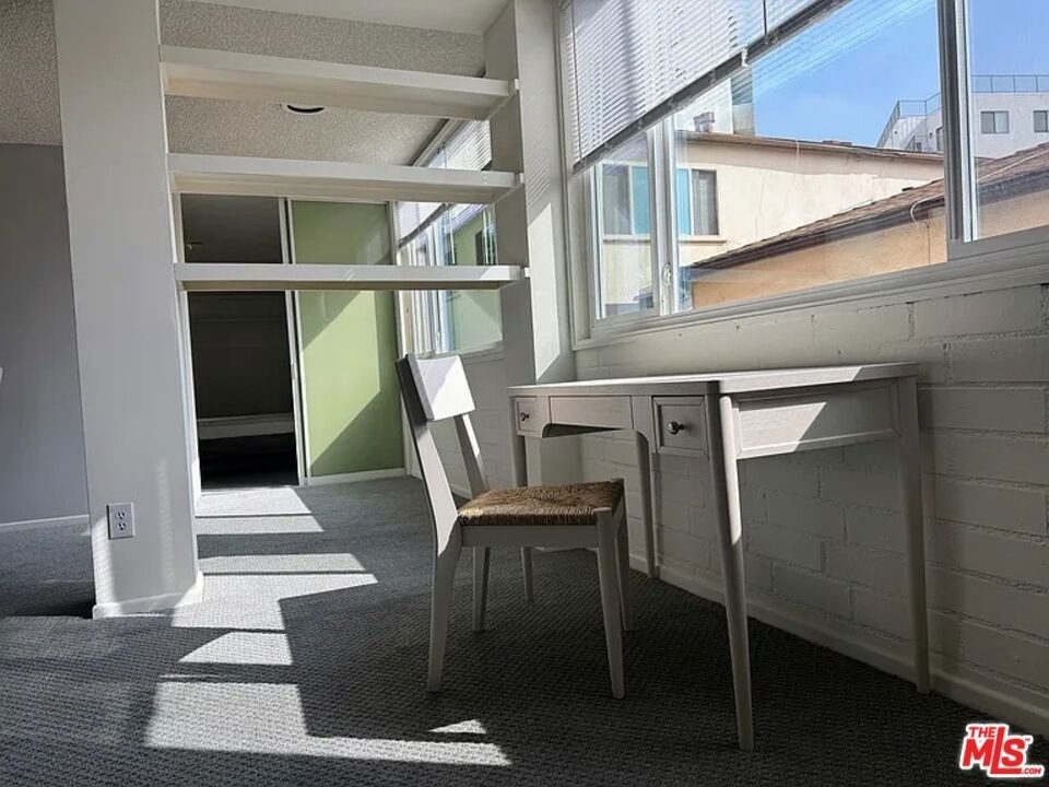 540 Kelton Avenue - Photo 4