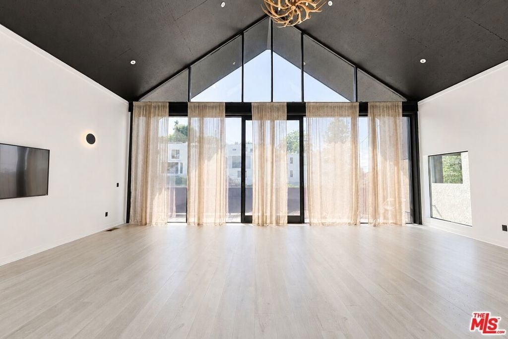 2230 Glendale Boulevard - Photo 7