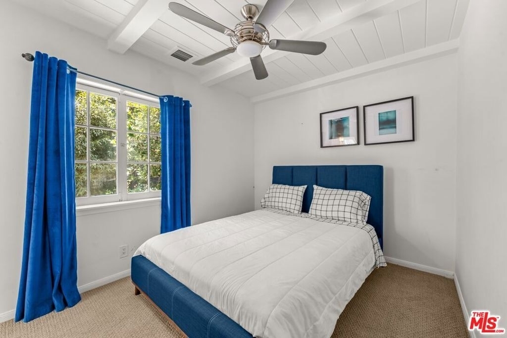 23057 Sylvan Street - Photo 39