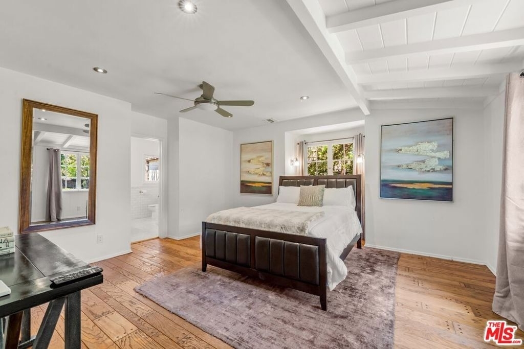 23057 Sylvan Street - Photo 9