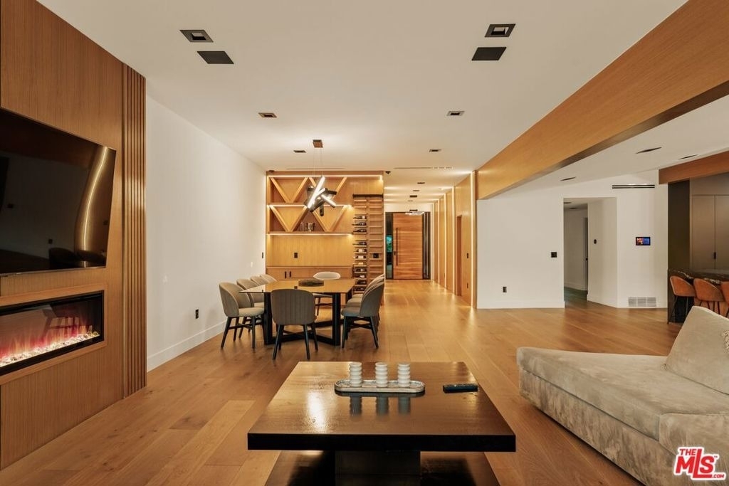 23283 Erwin Street - Photo 13