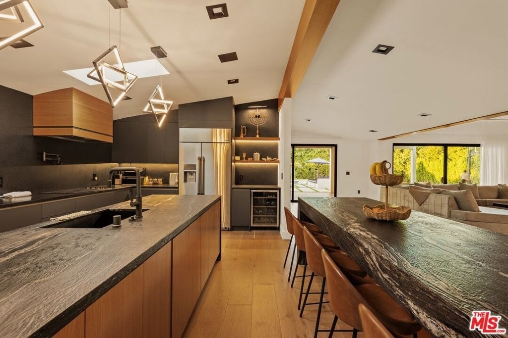23283 Erwin Street - Photo 7