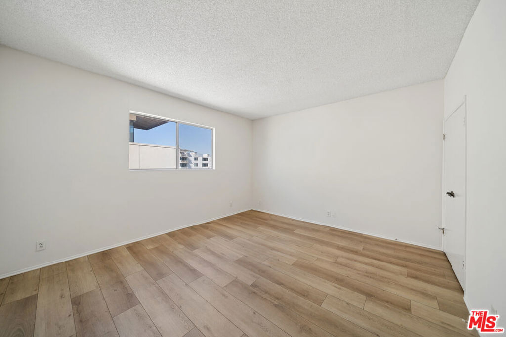 333 S Elm Drive - Photo 16