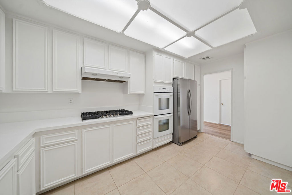 333 S Elm Drive - Photo 10