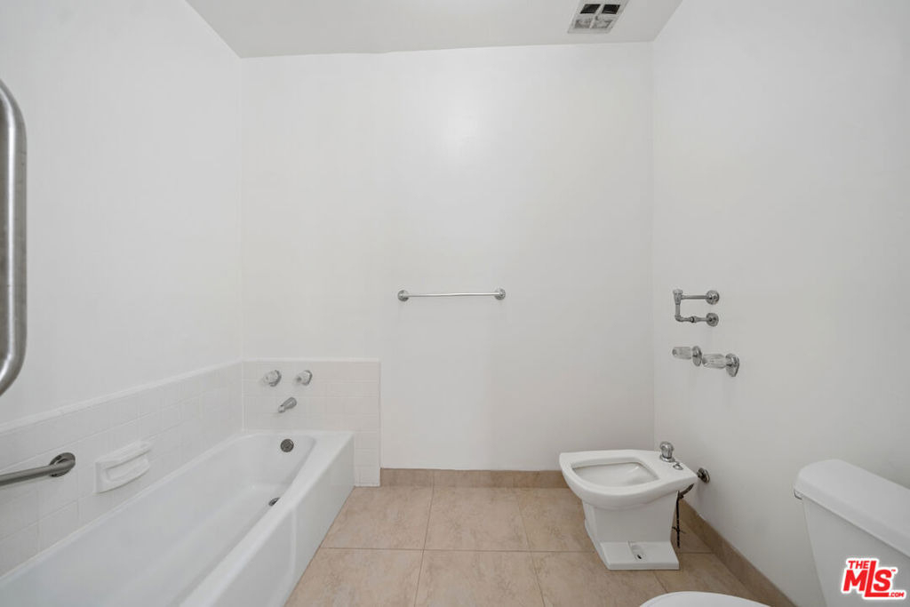 333 S Elm Drive - Photo 20