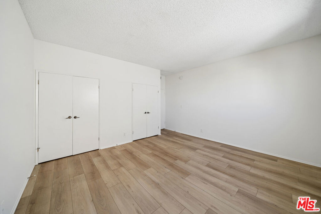 333 S Elm Drive - Photo 17