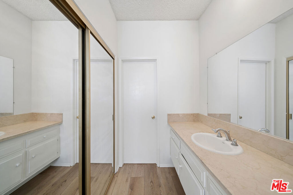 333 S Elm Drive - Photo 18