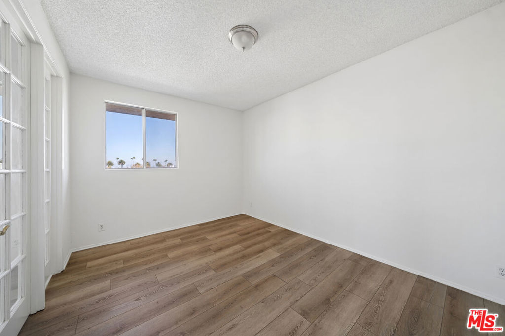 333 S Elm Drive - Photo 6