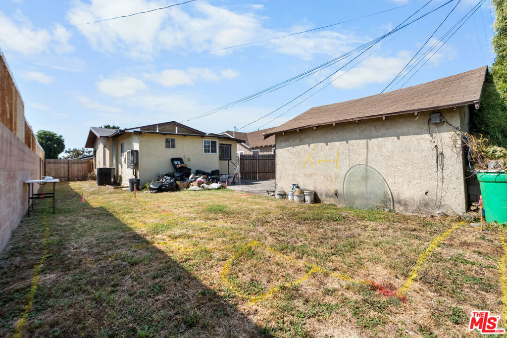 1351 W 70th Street - Photo 30