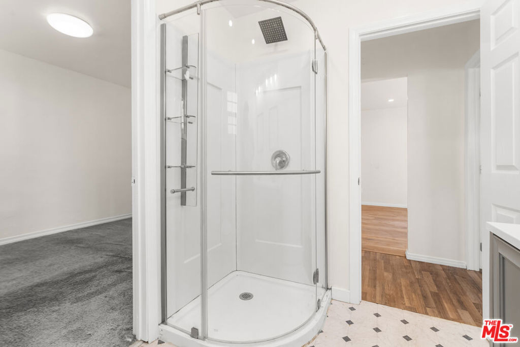 1351 W 70th Street - Photo 23
