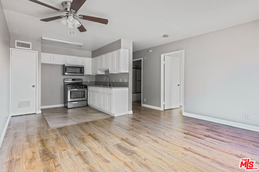 820 S St Andrews Place - Photo 7