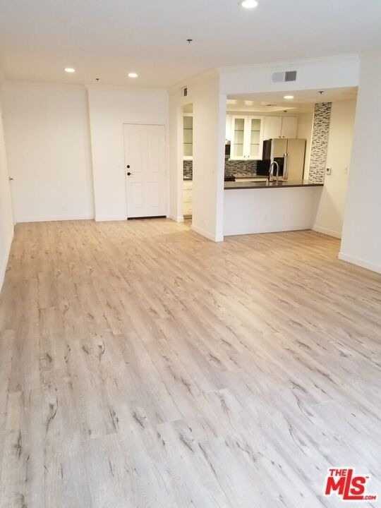 1031 N Crescent Heights Boulevard - Photo 0