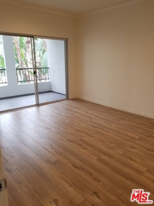 1031 N Crescent Heights Boulevard - Photo 12