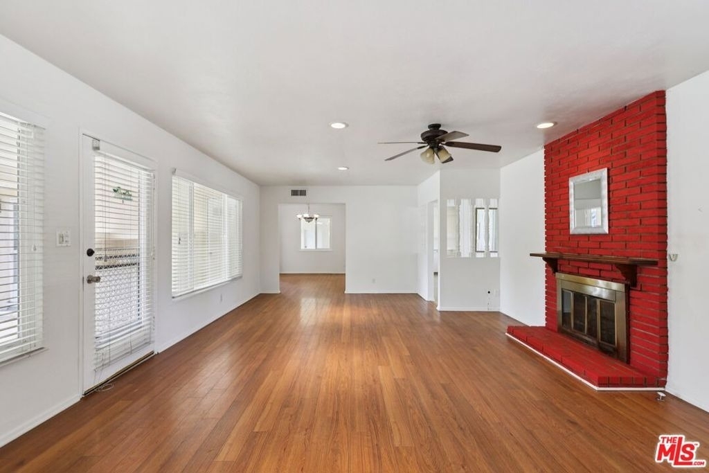 6727 Orion Avenue - Photo 8