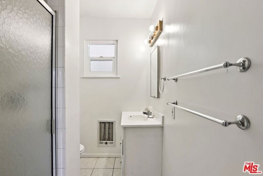 6727 Orion Avenue - Photo 31