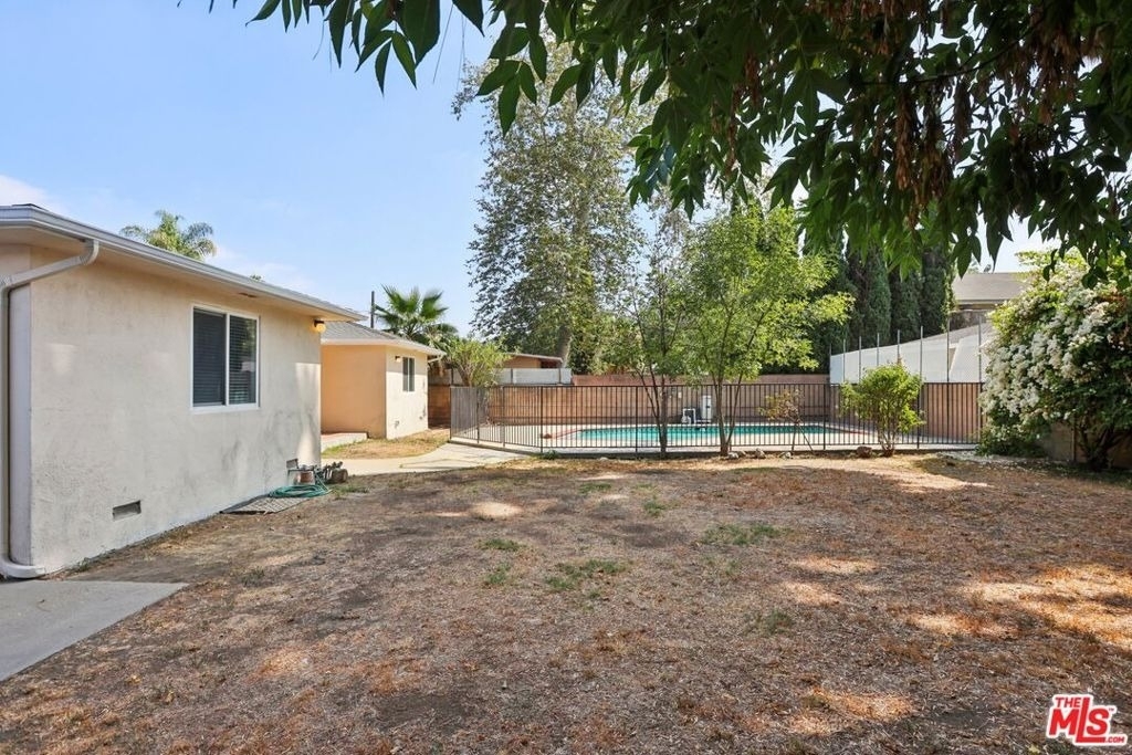 6727 Orion Avenue - Photo 35