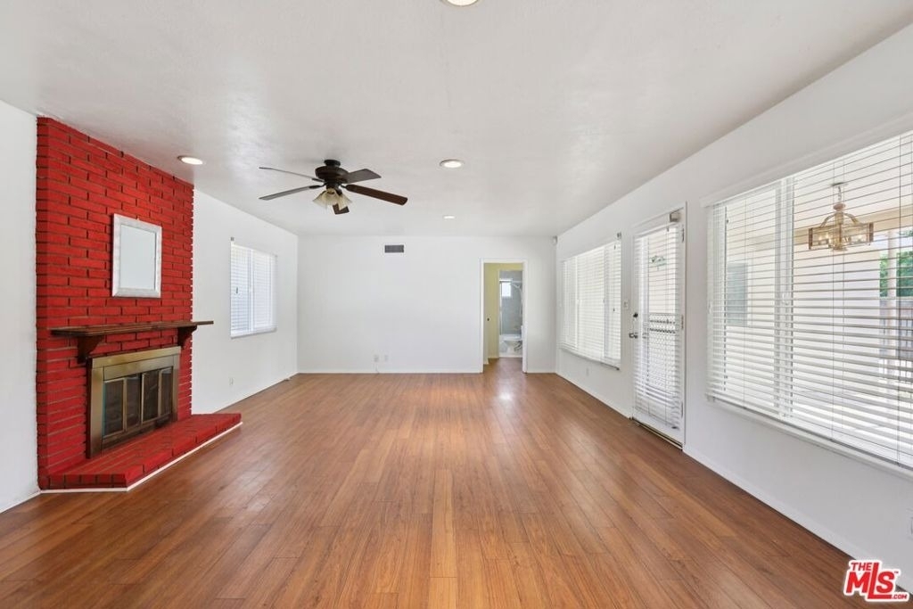 6727 Orion Avenue - Photo 11