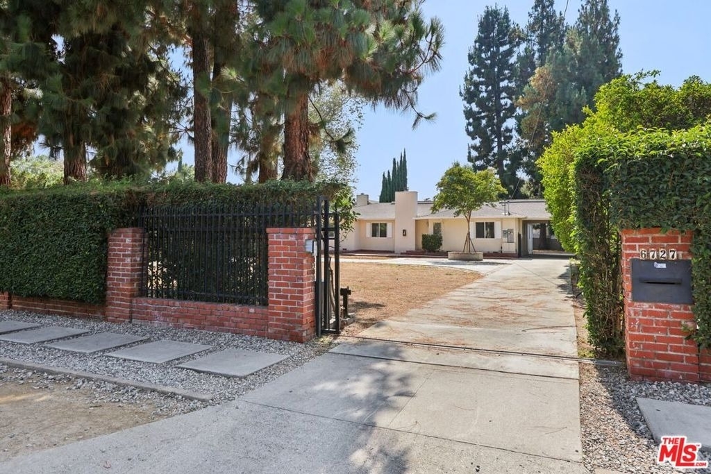 6727 Orion Avenue - Photo 1