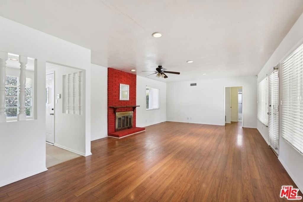 6727 Orion Avenue - Photo 10