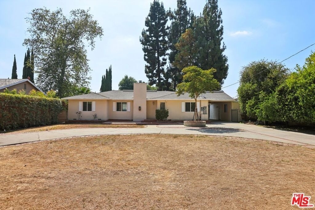 6727 Orion Avenue - Photo 5