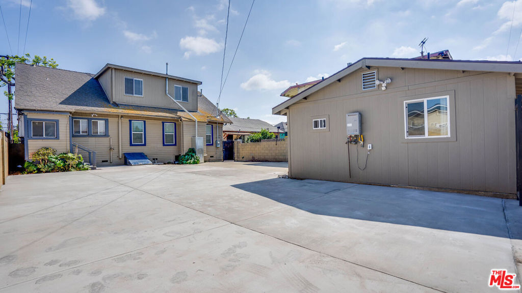 1479 W 29th Street - Photo 19