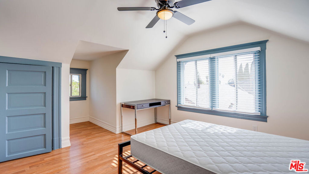 1479 W 29th Street - Photo 22