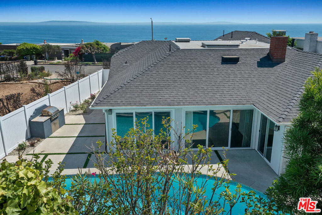 18133 Wakecrest Drive - Photo 5