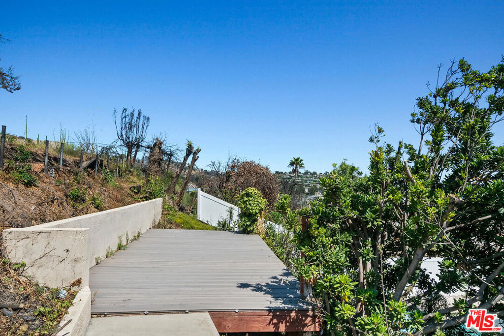 18133 Wakecrest Drive - Photo 12