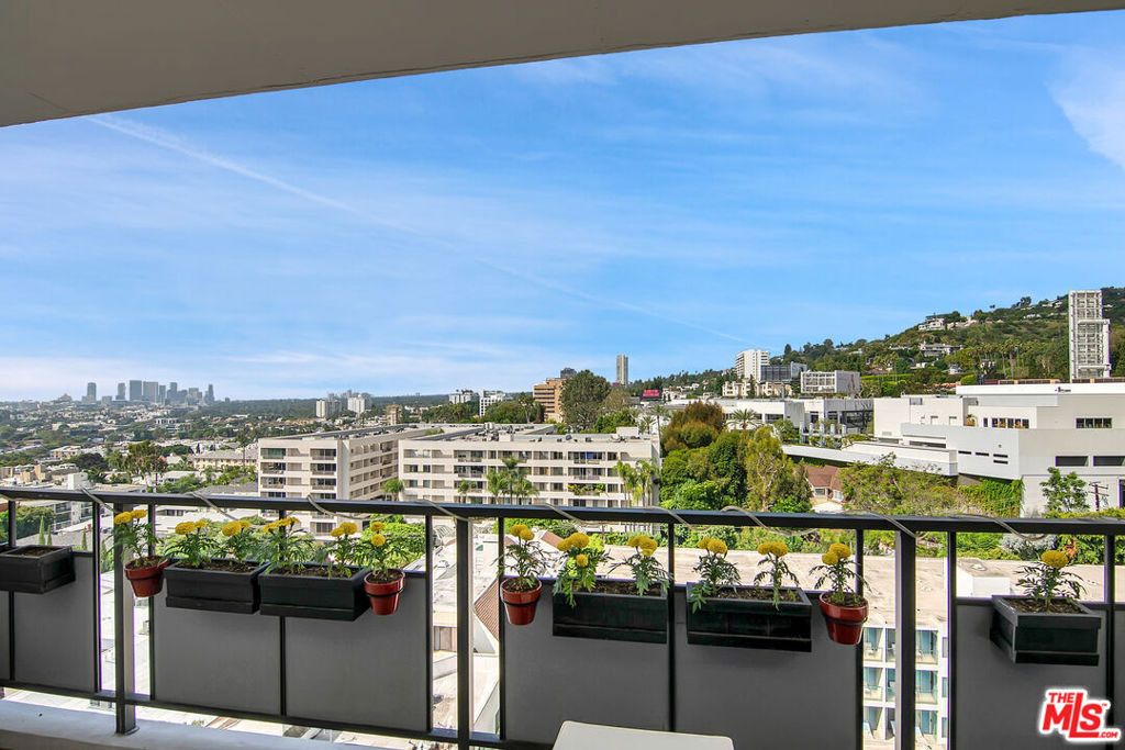 1155 N La Cienega Boulevard - Photo 13