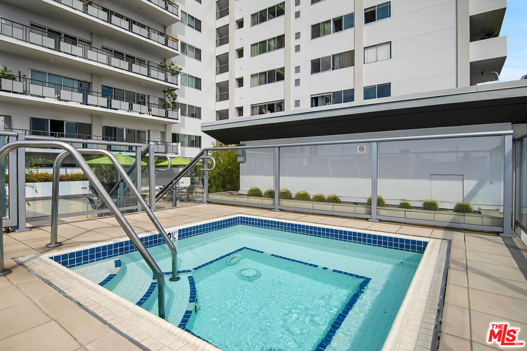1155 N La Cienega Boulevard - Photo 30