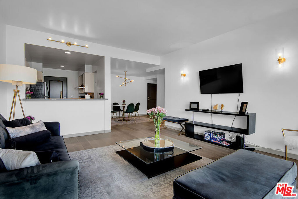 1155 N La Cienega Boulevard - Photo 4