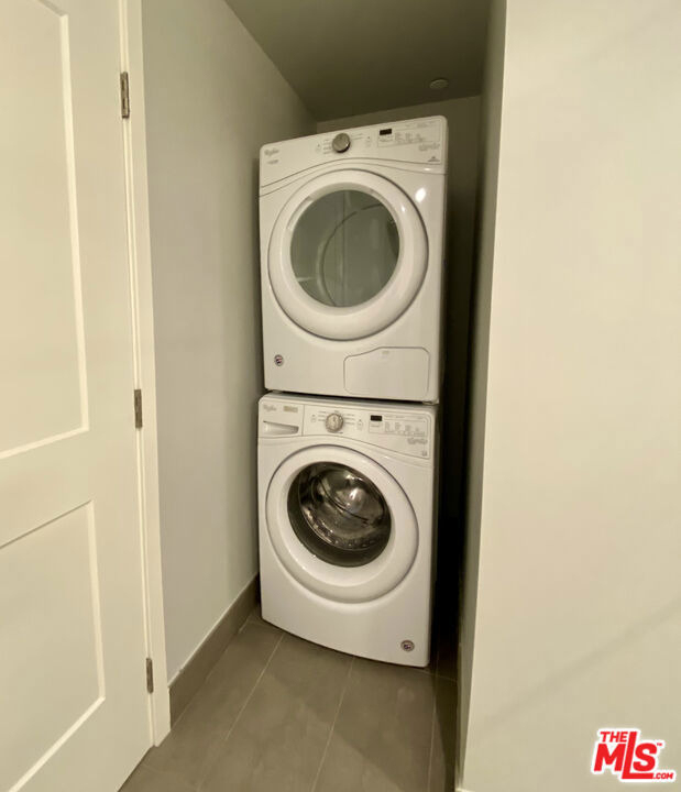 8017 W Norton Avenue - Photo 9