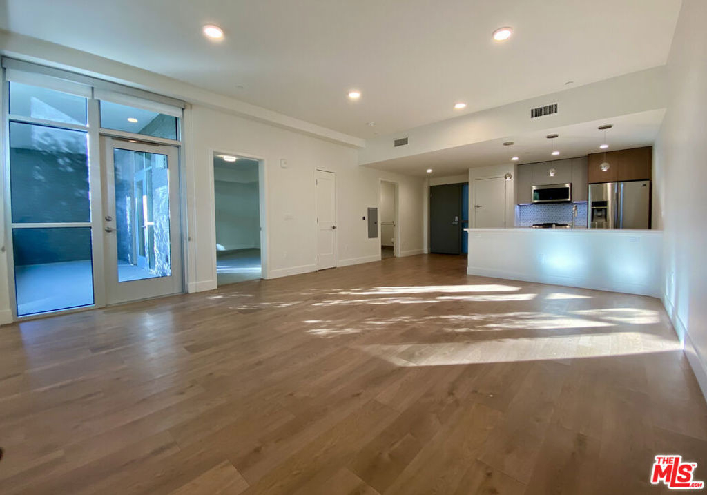8017 W Norton Avenue - Photo 4