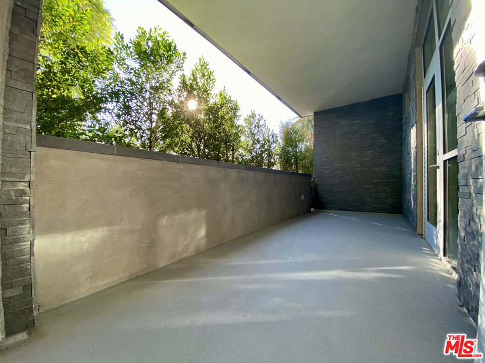 8017 W Norton Avenue - Photo 10